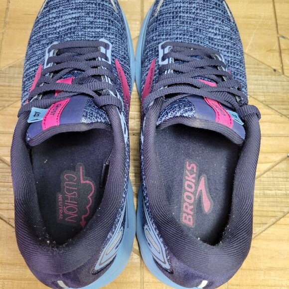Brooks Ghost 14 in Navy and Fuchsia. Sz 9 - Picture 11 of 12